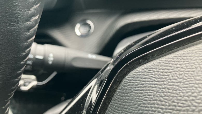 Peugeot 208 1.2 PureTech 100 Allure Premium 5dr Petrol Hatchback